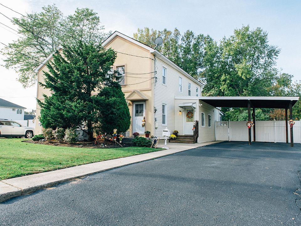 1st image of 16 Bedell Ave