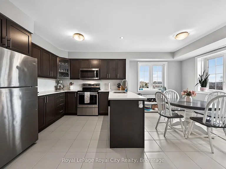 85 Mullin Dr #1B — Photo 12