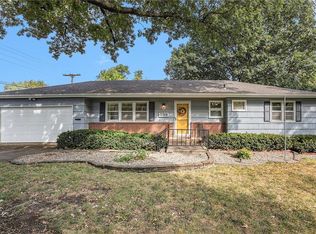 5301 Bond St, Shawnee, KS 66203