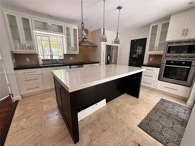 5930 SW 80th St — Photo 3