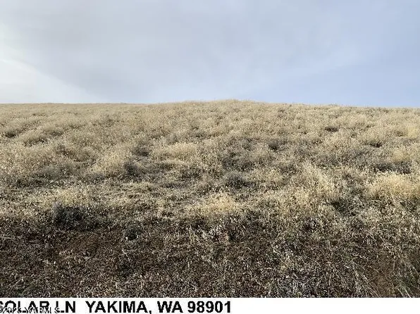 Nka Solar Ln, Yakima, WA 98901