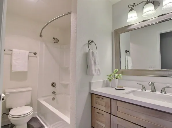 32324 4th Pl S, Federal Way, WA