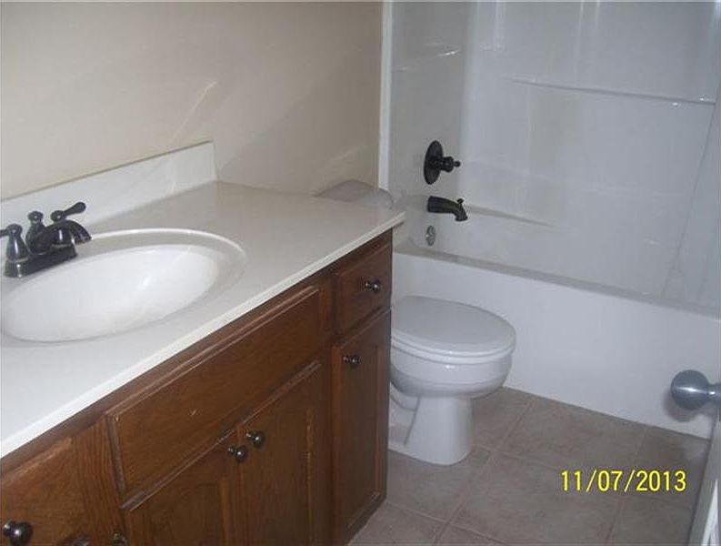 2nd image of 1006 Katy Ln