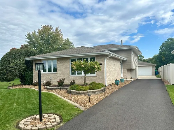 14221 Kilbourne Ave, Crestwood, IL 60418