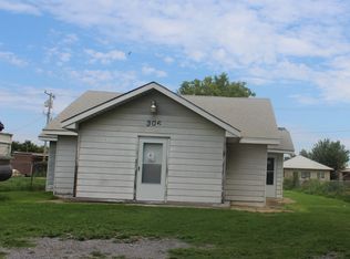 306 SW Burt St, Minco, OK 73059