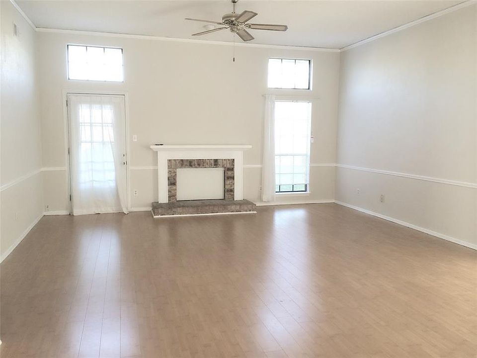 1st image of 1105 Baxter Dr