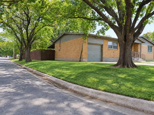 6301 Greenlee St, Fort Worth, TX 76112