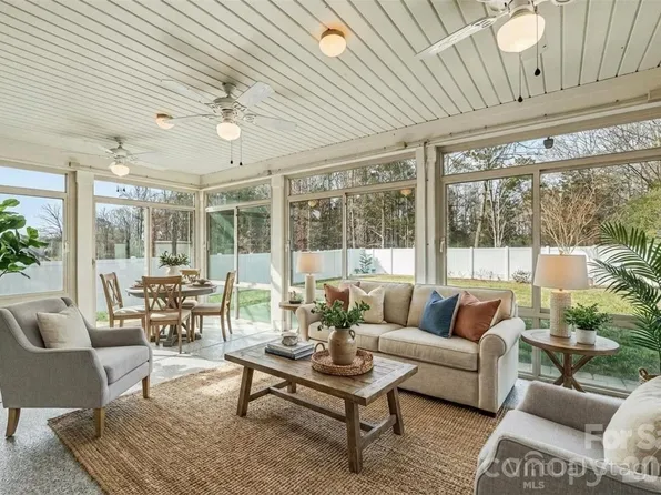 2120 Katie Alice Cir, Waxhaw, NC 28173