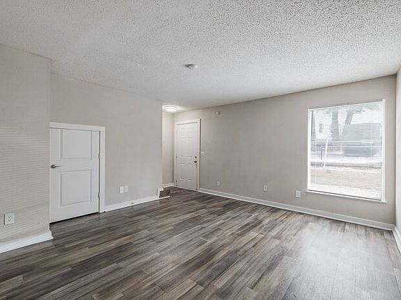 4th image of 3110 Godby Rd #20G