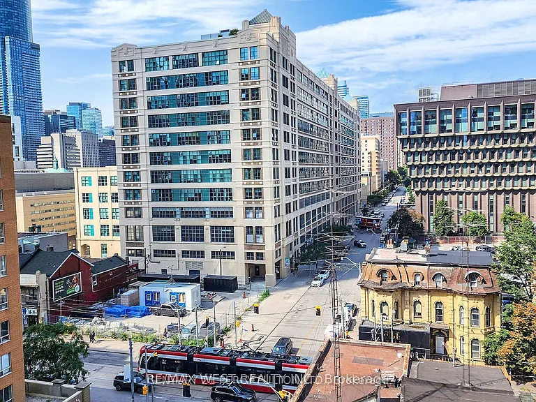 77 Mutual St #708 — Photo 37
