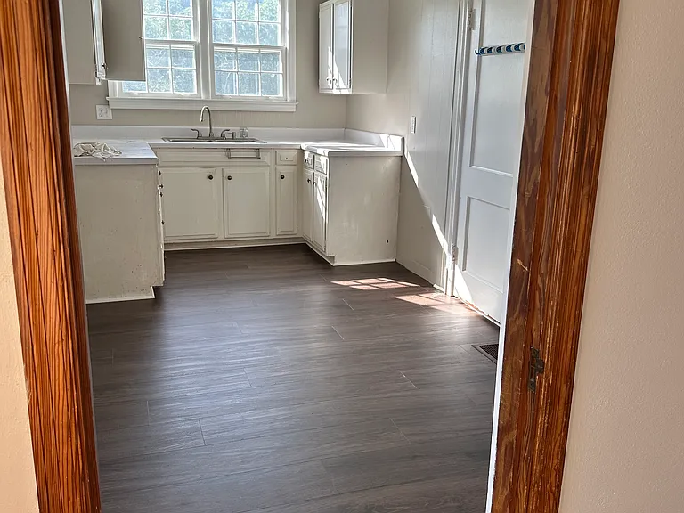 105 Greenleaf St — Photo 5