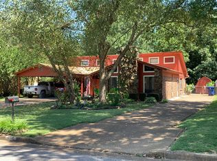 5700 Ridgetop Dr, Horn Lake, MS 38637