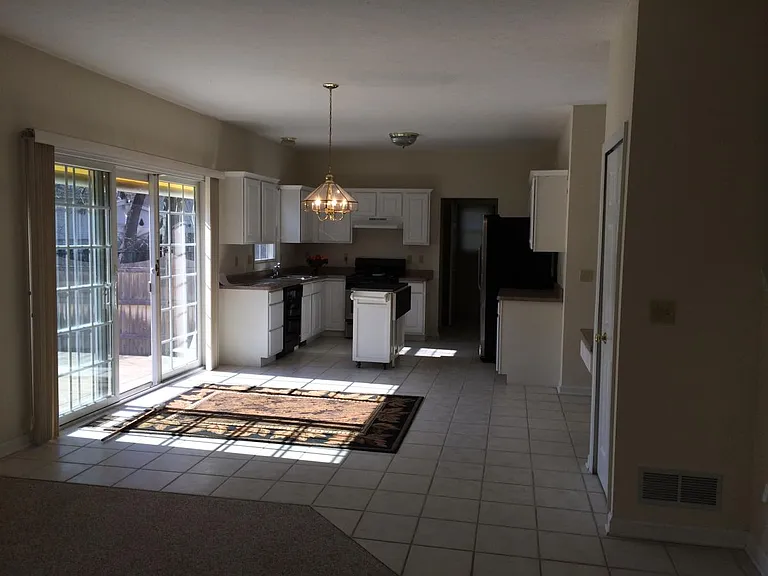 Open Bright Kitchen