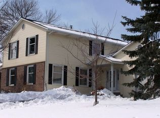 4635 Parkridge Dr, Eagan, MN 55123