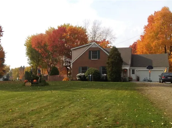 2940 Hi Vue Dr, Akron, OH 44312