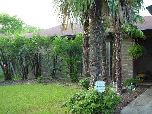 2nd image of 7143 SPRING GROVE DR