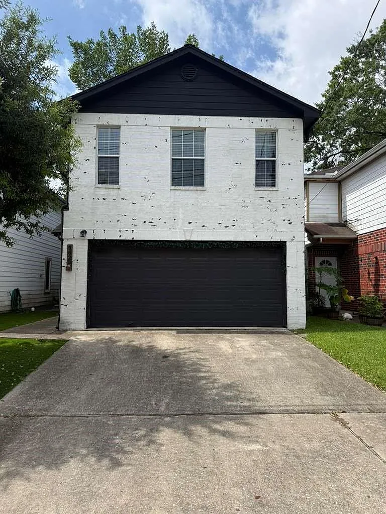 3 bed, 2.5 bath, 1432 sqft, $1,900 — Photo 2