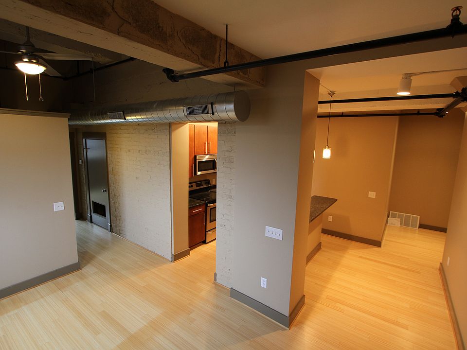 1st image of 806 Wasena Ave SW APT 418