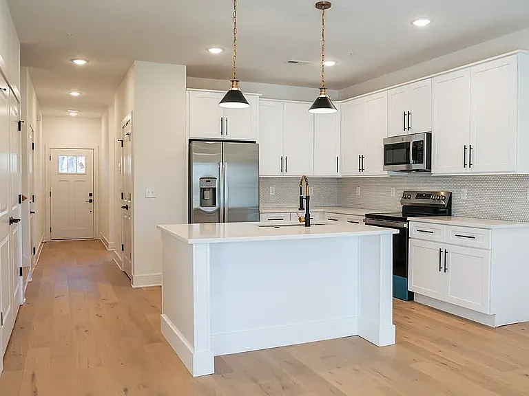 1566 Ansley Park Dr — Photo 3