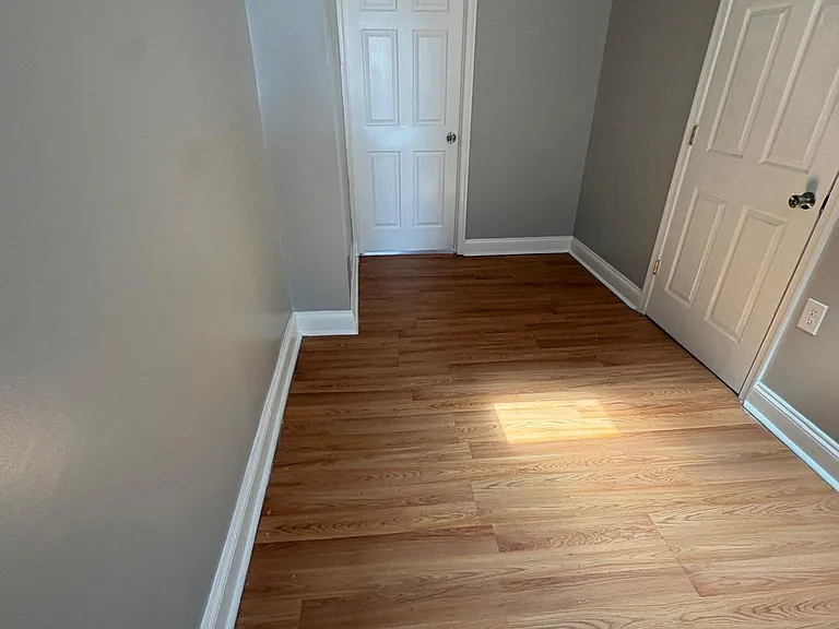 646 Cokesbury Ave — Photo 6