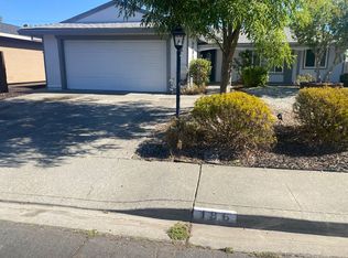186 Lassen Cir, Vacaville, CA