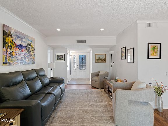 4th image of 307 N Calle De Las Profetas