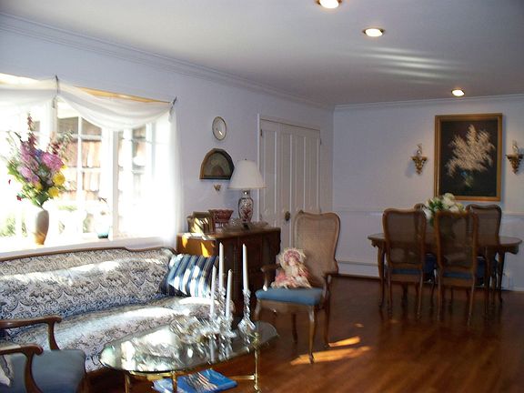 Living room/dining room