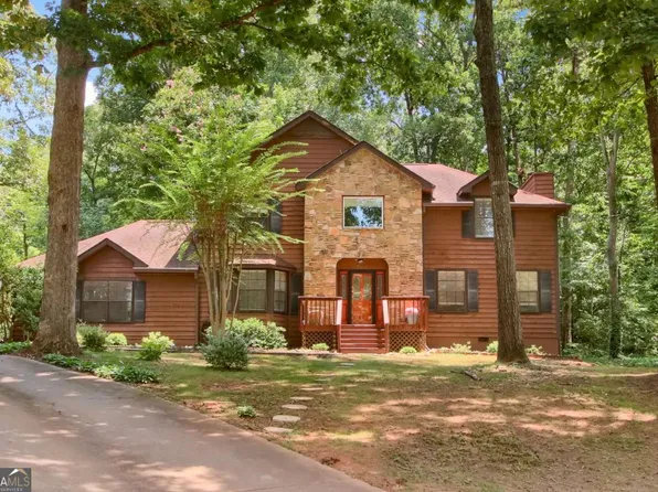 764 Post Road Way, Stone Mountain, GA 30088