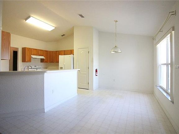 5th image of 7749 Canterbury Cir