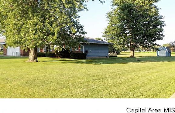 3rd image of 204 Stockdale Ln