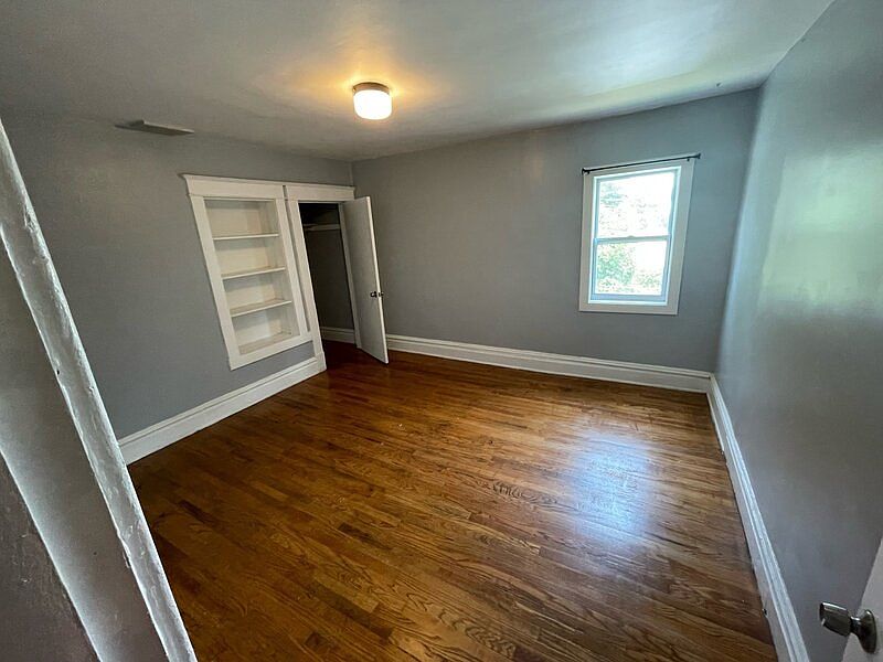 1st image of 404 10th St NW