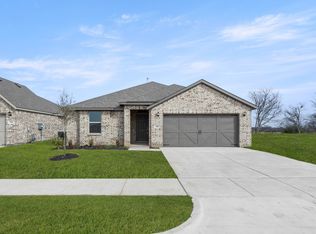 310 Shoshone Dr, Cleburne, TX 76033