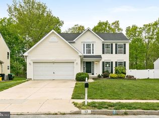 17 Morris Dr, Sicklerville, NJ 08081