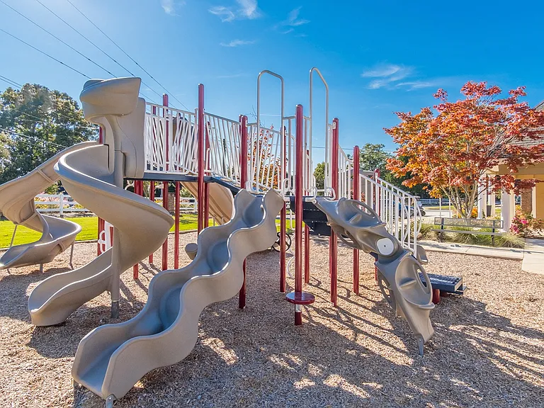 Mulberry Place — Photo 13