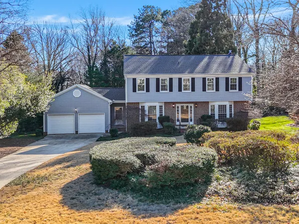 3401 Malibu Dr, Raleigh, NC 27607