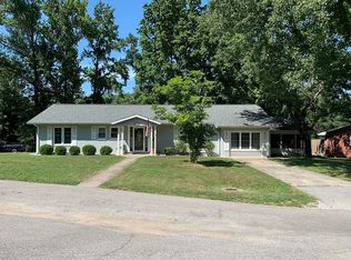8 Lincoln Dr, Mount Vernon, IL 62864