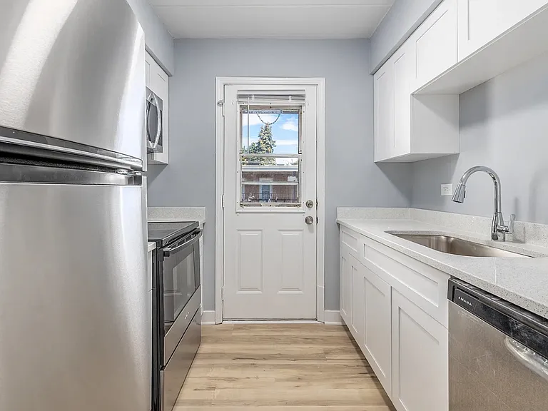 314 Wilson Ave #B — Photo 8
