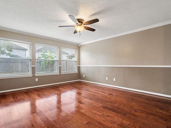 4th image of 19823 Waterflower Dr