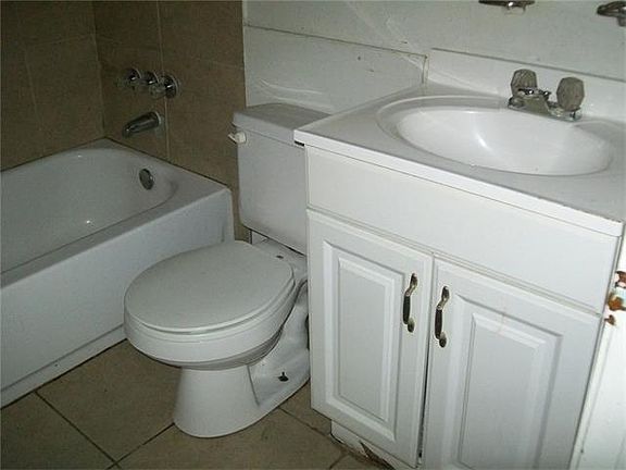 5th image of 112 Helen Dr