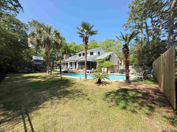 388 Linden Circle, Pawleys Island, SC 29585