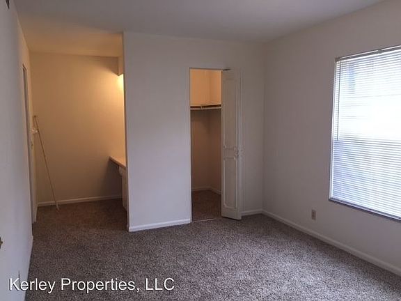 4th image of 1412 Sangamon Dr APT A