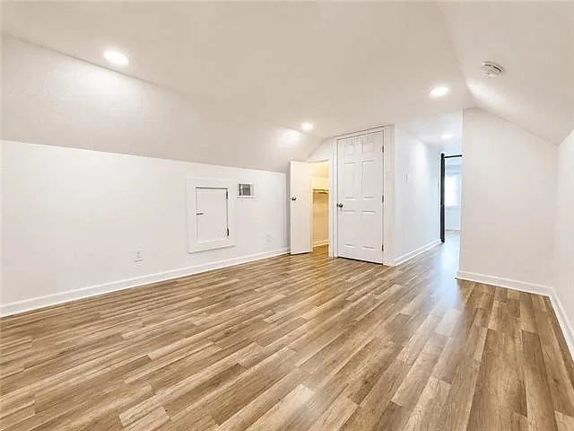 433 Homer St — Photo 15