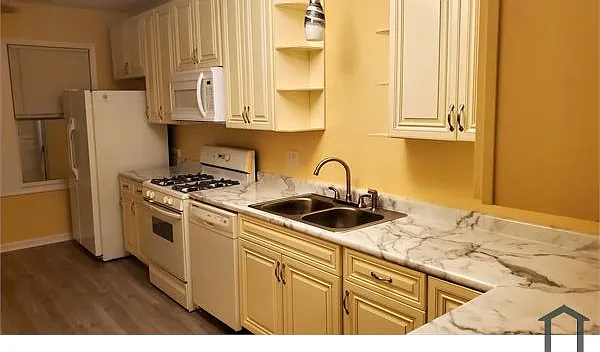 6927 S Oakley Ave #2 — Photo 7