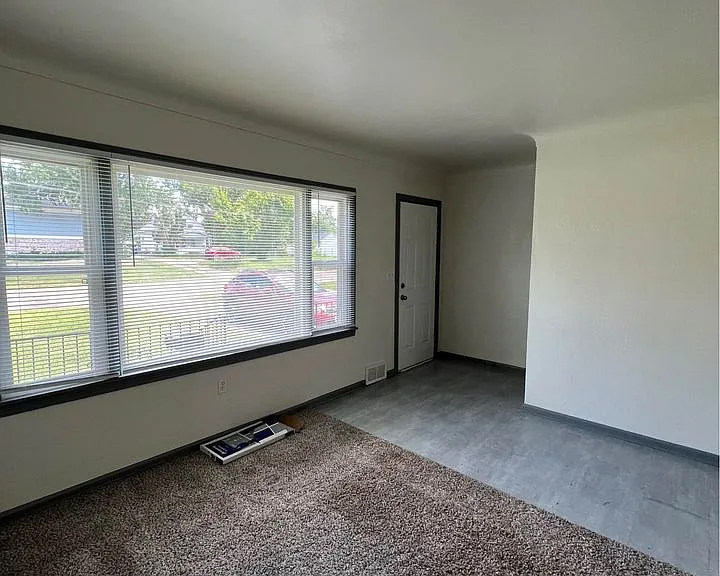 1407 32nd St NE — Photo 11