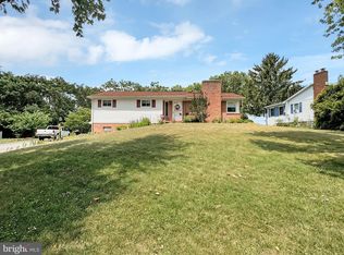 2279 Springfield Dr, Chambersburg, PA