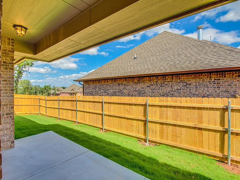 2700 Tranquilo Ln — Photo 33