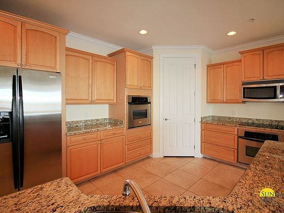 4th image of 240 Brooks St SE #301