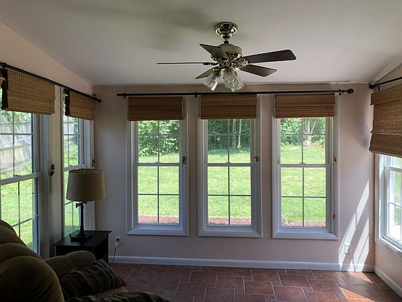 3rd image of 4268 Forsythe Dr
