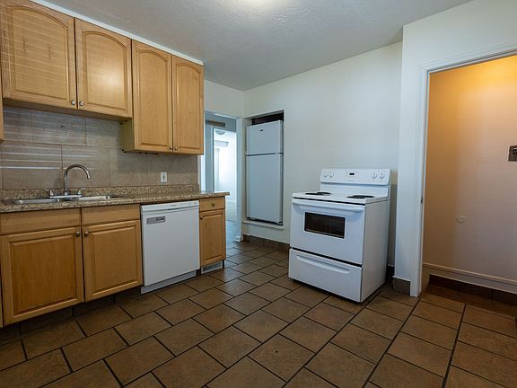 4th image of 1009 E 1700 S #1011