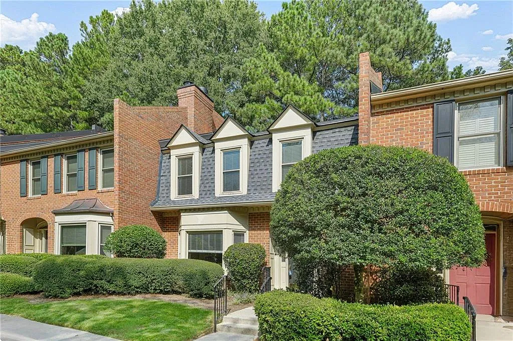 2 bed, 2.5 bath, 1659 sqft, $3,550 — Photo 3